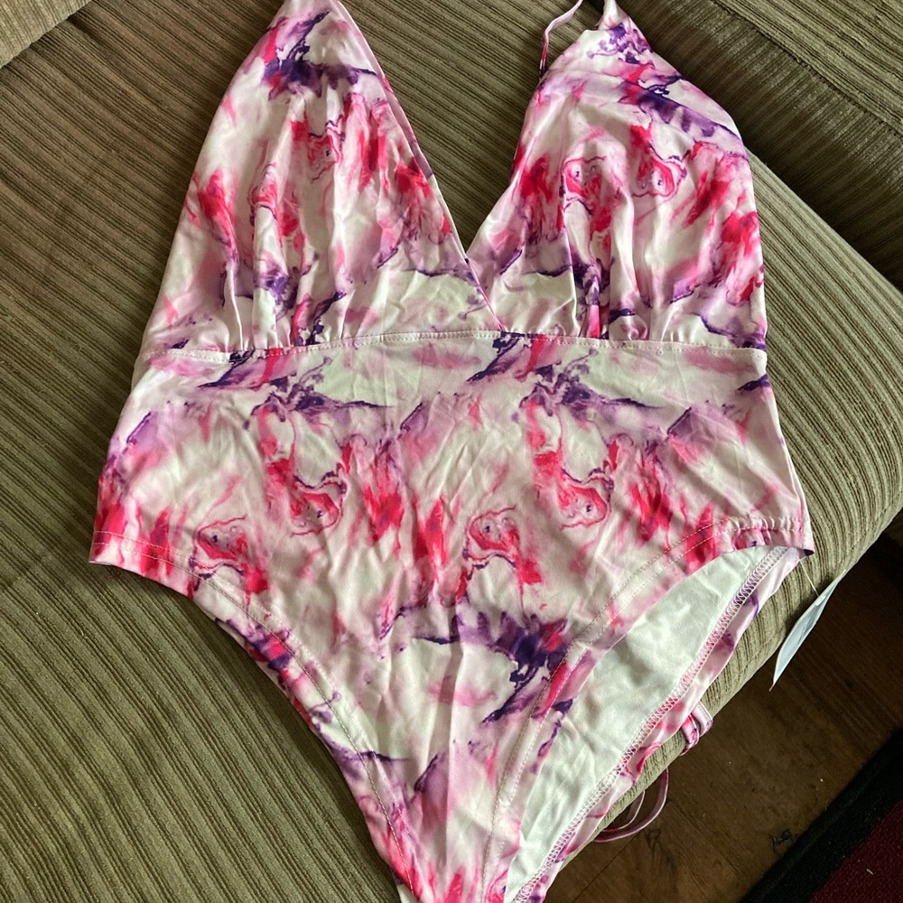 Bathing suit size L
